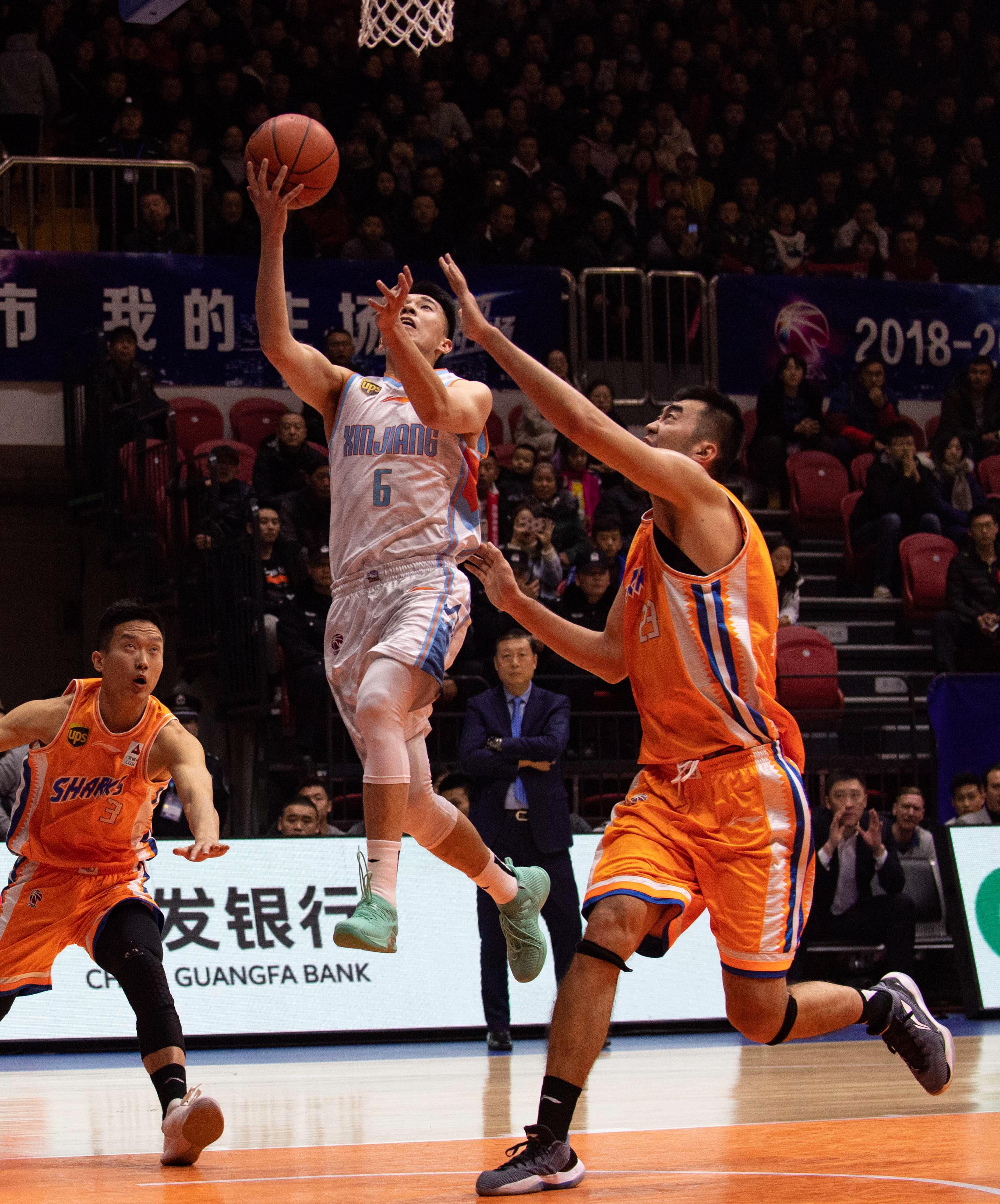 边后卫之间 边后卫之间